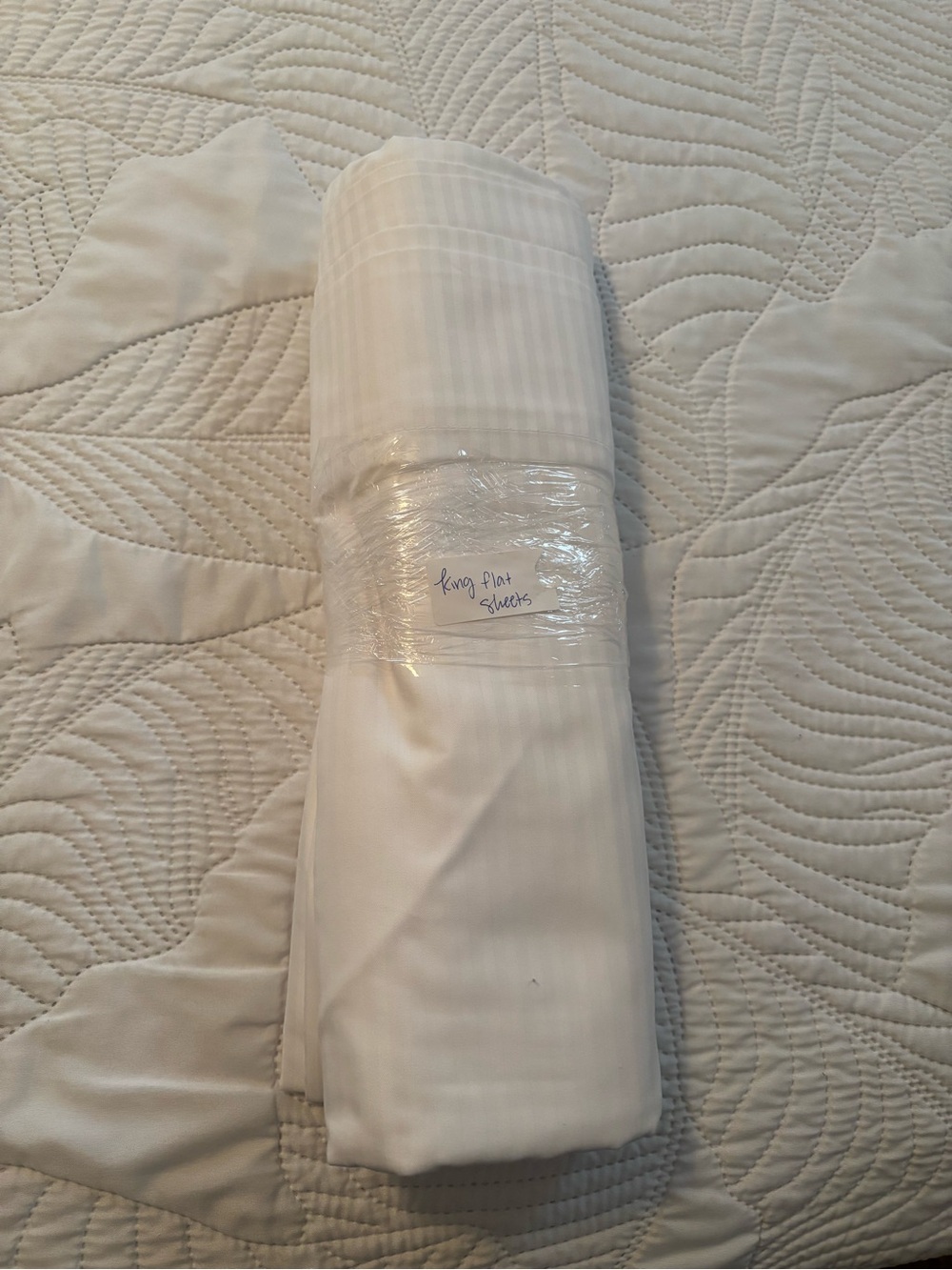 Hilton king Flat sheet  New W/O package - Classic Stripe